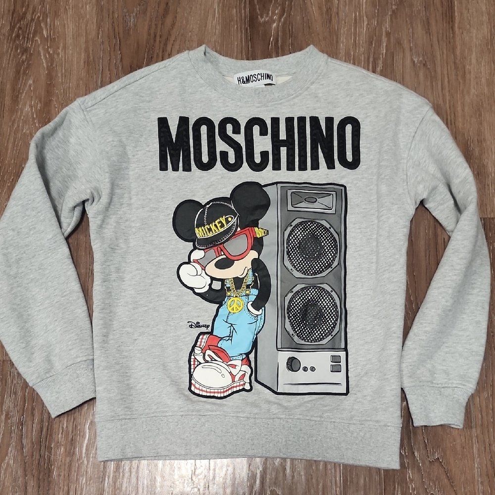 (XS) H&Moschino Disney Mickey Street Edgy Fun Classic Crewneck Vibing Cool
